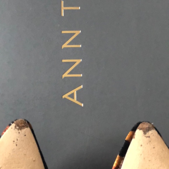 Ann Taylor Mila Velvet pump - Picture 5 of 5